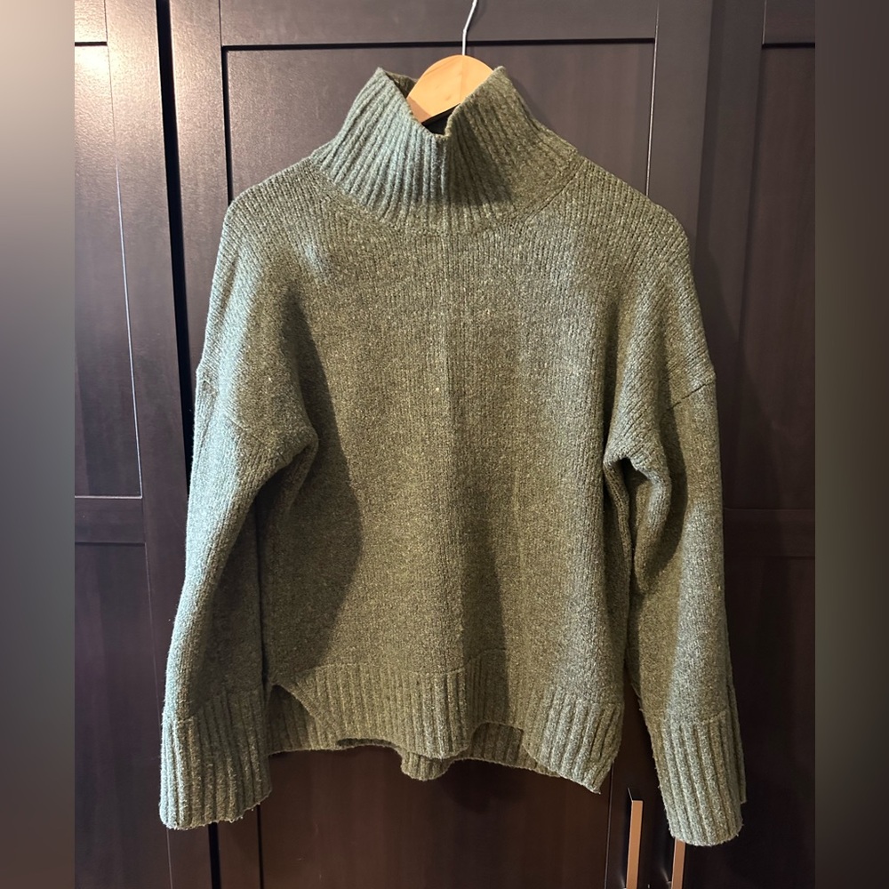 Abercrombie & Fitch Olive Mock Neck Sweater XXS |Cozy Ribbed Knit Fall Essential